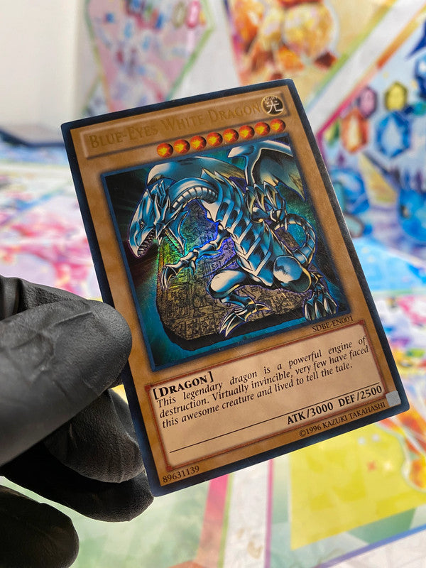 Yu-Gi-Oh! Blue-Eyes White Dragon (SDBE-EN001) - GOOD