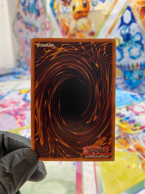 Yu-Gi-Oh! Blue-Eyes White Dragon (YSKR-EN001) - GOOD